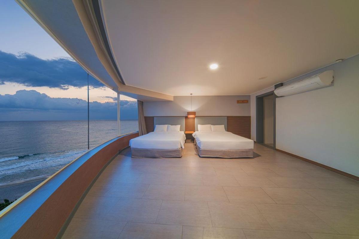 El Hotel Yangyang Εξωτερικό φωτογραφία