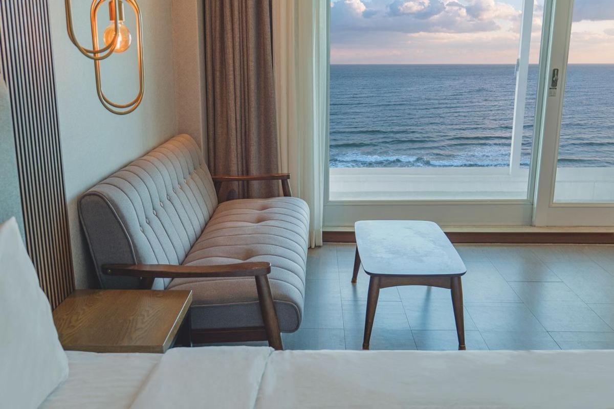 El Hotel Yangyang Εξωτερικό φωτογραφία
