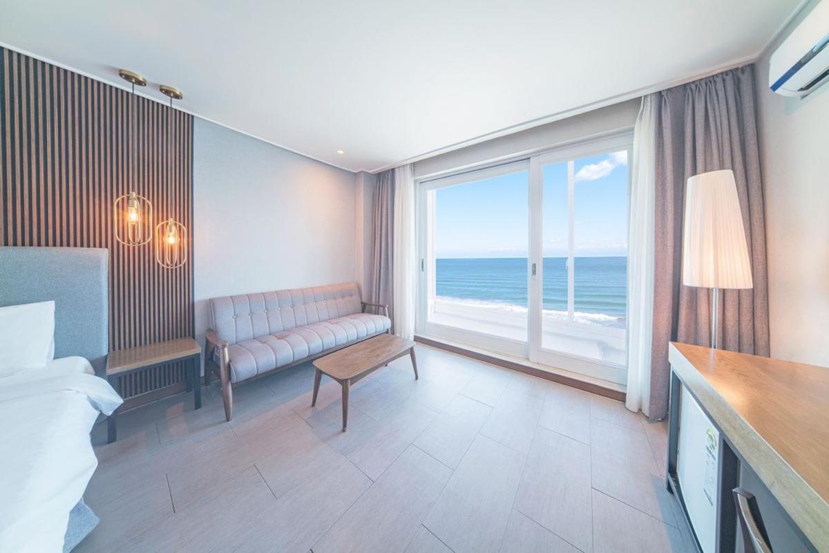 El Hotel Yangyang Εξωτερικό φωτογραφία
