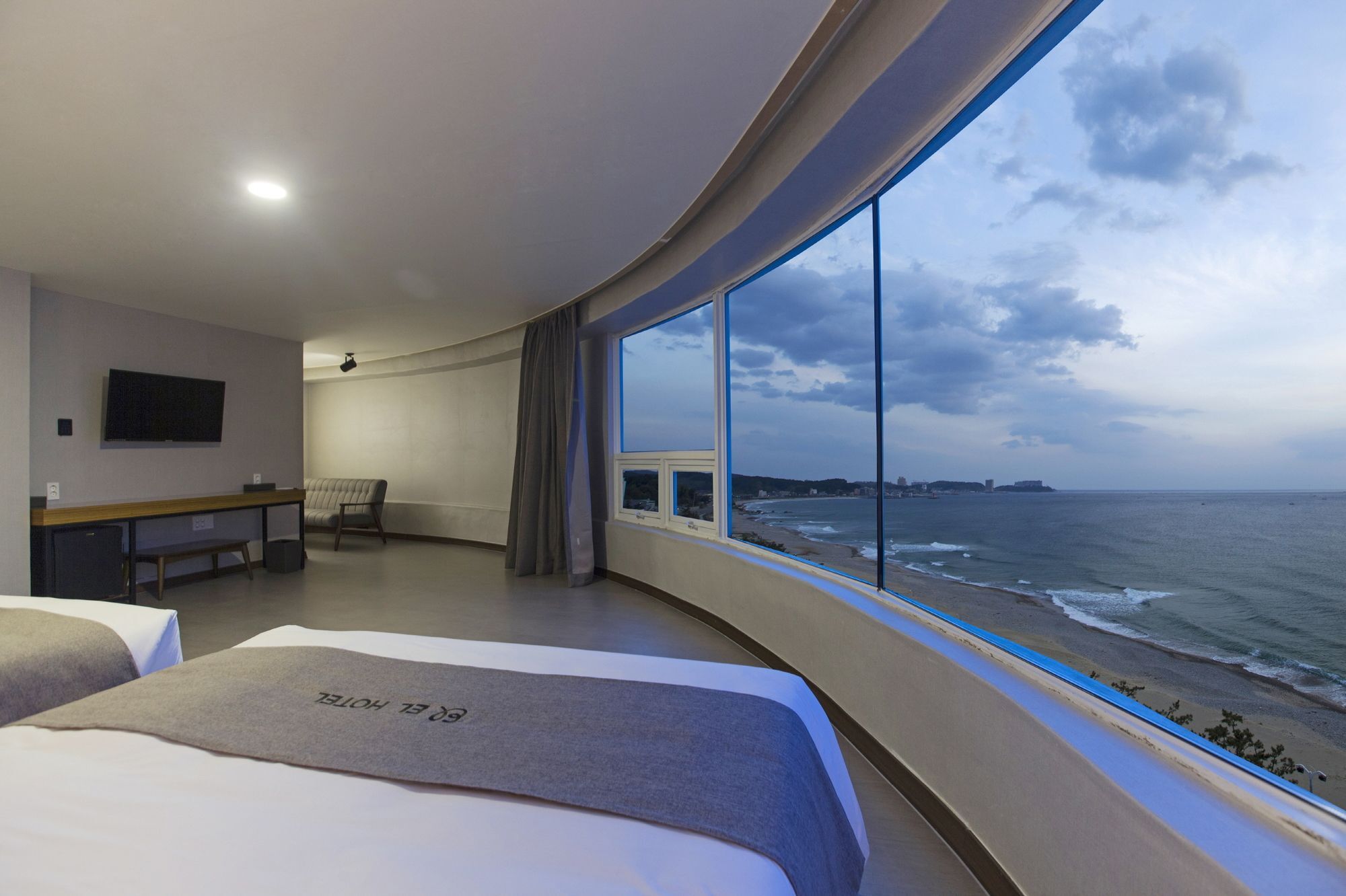 El Hotel Yangyang Εξωτερικό φωτογραφία