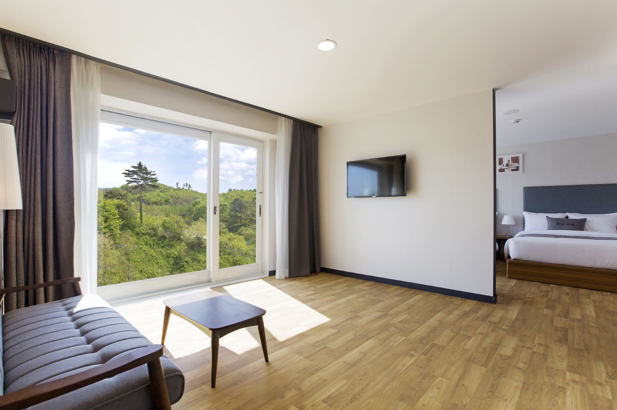El Hotel Yangyang Εξωτερικό φωτογραφία