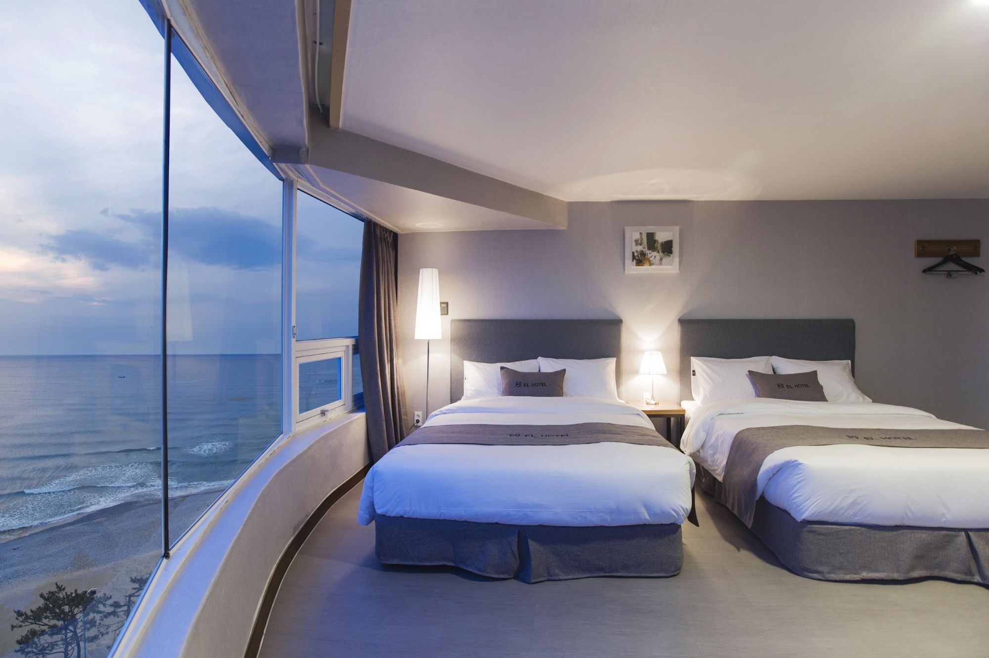 El Hotel Yangyang Εξωτερικό φωτογραφία