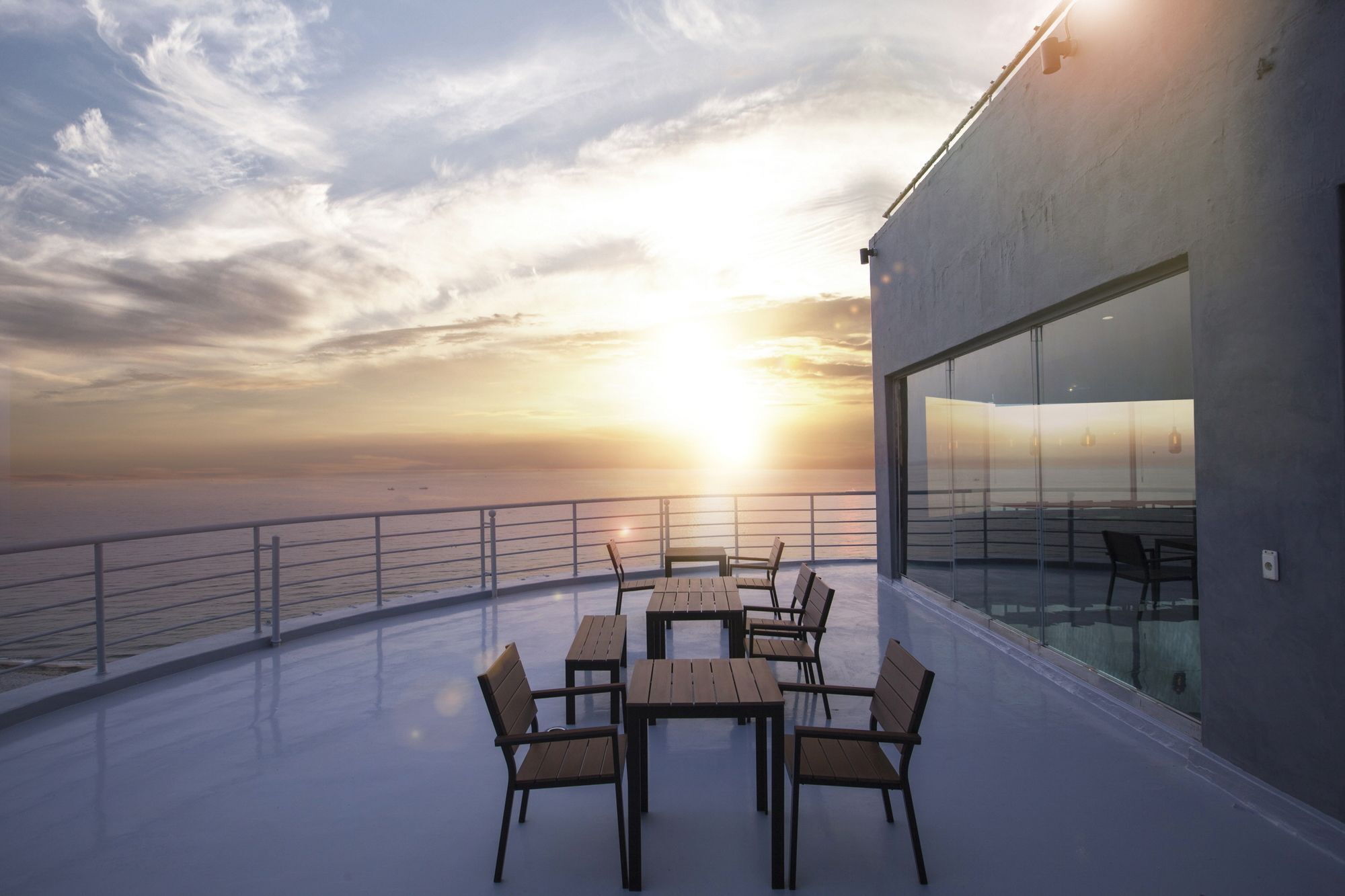 El Hotel Yangyang Εξωτερικό φωτογραφία
